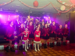 20230422 - 5 Kerrus 11 Feest